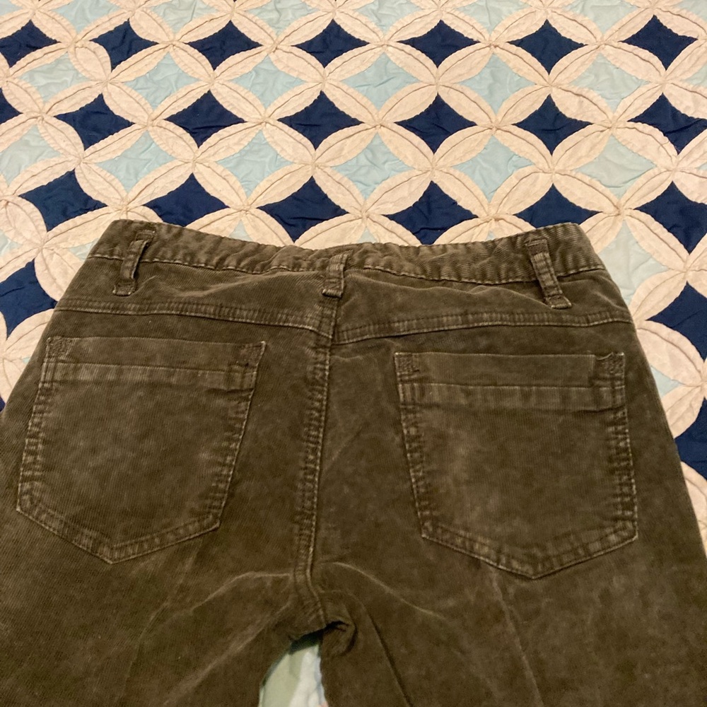 Free People corduroy straight leg pants, sz.29 THESE ARE ARMY GREEN not brown! - Picture 2 of 5